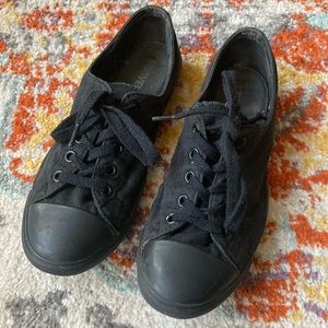 Converse Chuck Taylor Dainty Black Sneaker, Women’s 7